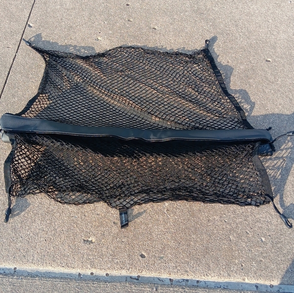 Subaru Cargo Net - Picture 1 of 4
